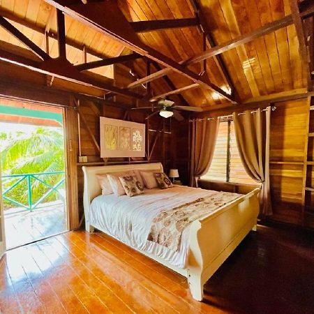Villa Amaya Bocas del Toro Exterior foto